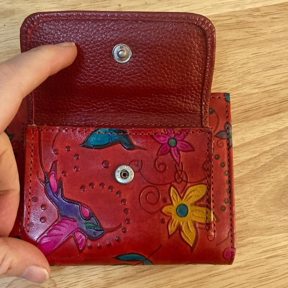 M M Kane Red Floral Wallet - Picture 7 of 7
